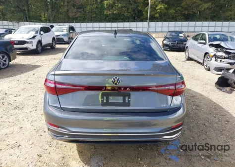 2025 Volkswagen Jetta 1.5T Sel z USA, uszkodzony, nr VIN 3VWGX7BU1SM081090